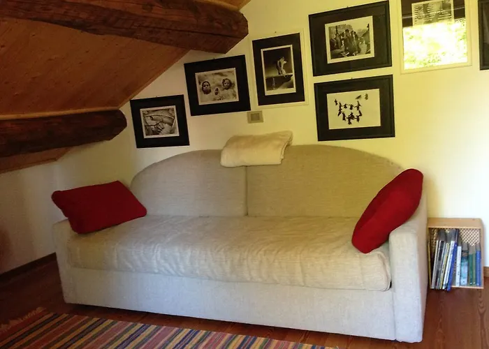 Bus De L'och Bed & Breakfast Feltre